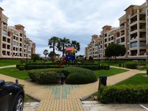 Day, Children play ground, Garden