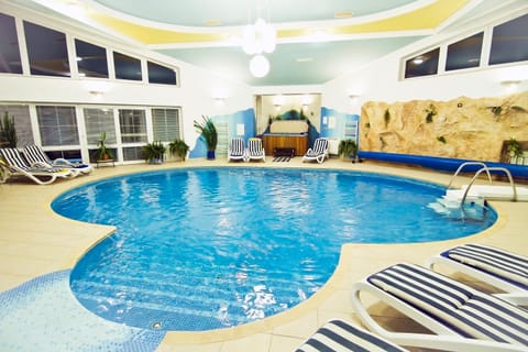 Hot Tub, Sauna, Swimming pool