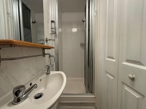 Three Palms Hotel Bed and Breakfast in Paignton