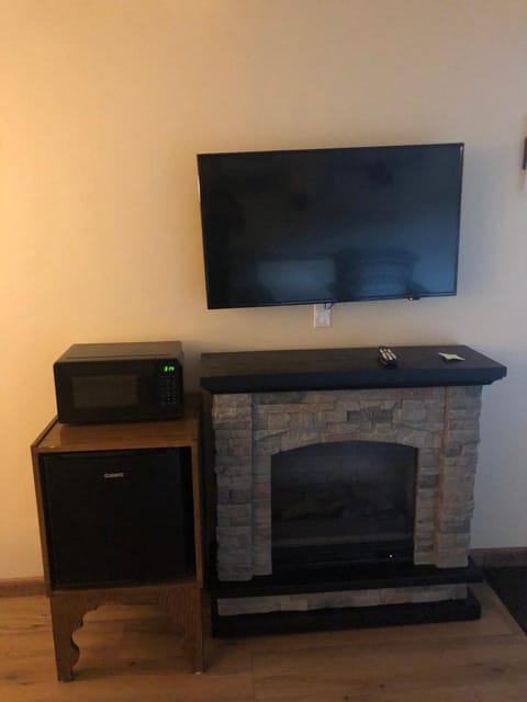 TV and multimedia, fireplace