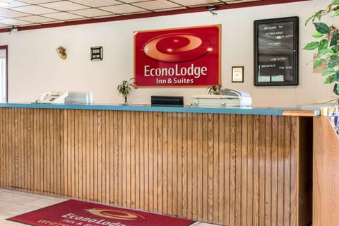Econo Lodge Inn & Suites Lake Harmony - Pocono Mountains Area Motel in Kidder Township