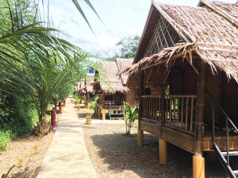 Khaosok Bamboo Huts Resort Resort in Khlong Sok