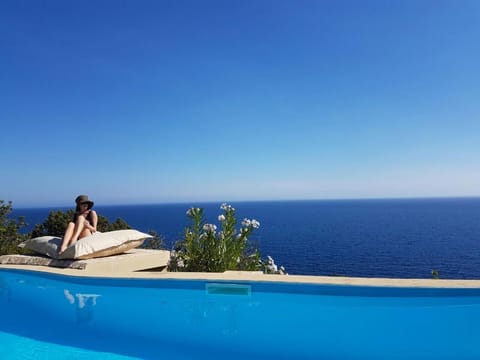 Aqua - Maison de charme with sea view and pool Chalet in Quartu Sant'Elena