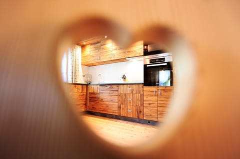 Kitchen or kitchenette, Food and drinks