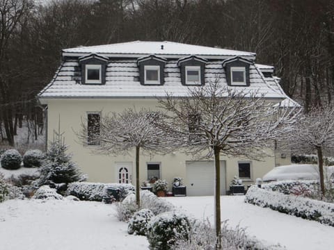 Weisses-Haus-am-Kurpark-Fewo-Bergblick Appartement in Quedlinburg