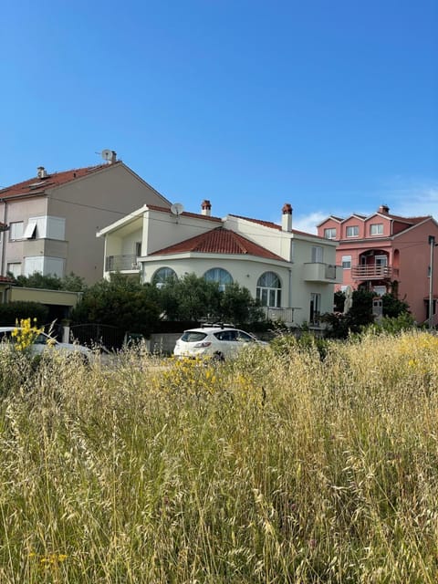 Anić House Apartment in Zadar