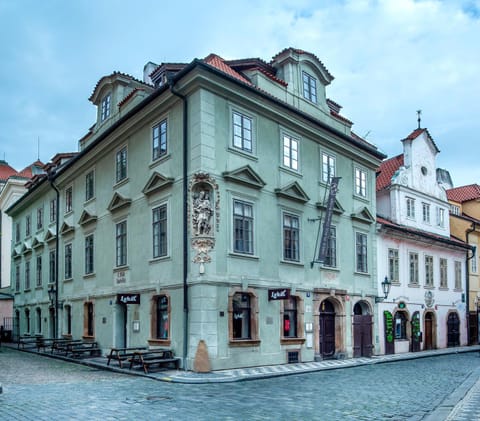 Charles Bridge Rooms & Suites by SIVEK HOTELS Apartahotel in Prague