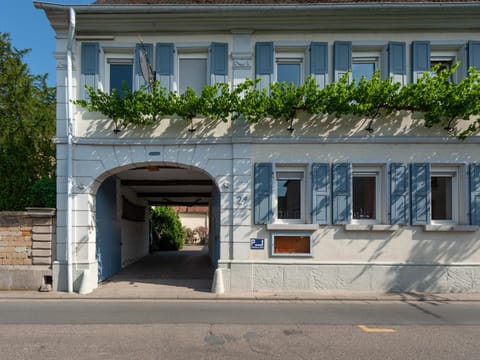 Property building, Facade/entrance