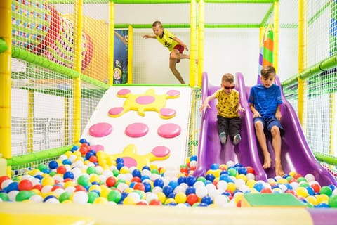 Children play ground, Game Room, Kids's club, Kids's club, On site, older children, Family