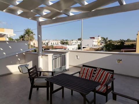 Patio, View (from property/room), Balcony/Terrace