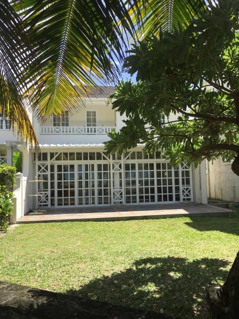 Nirachel Ltd Villa in Quatre Cocos