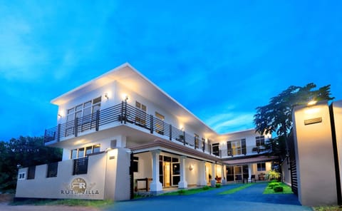 Ruth Villa Resort in Negombo
