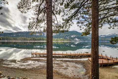 Donner Lake Retreat Condo in Donner Pines Tract