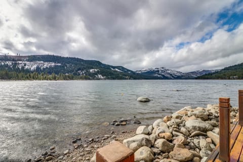 Donner Lake Retreat Apartment in Donner Pines Tract