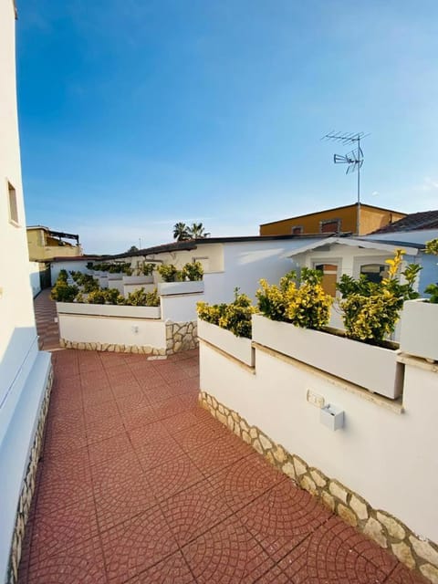 Property building, Balcony/Terrace