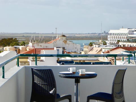 View (from property/room), Balcony/Terrace, City view