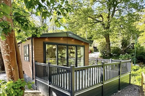 Property building, Garden, Balcony/Terrace, Garden view