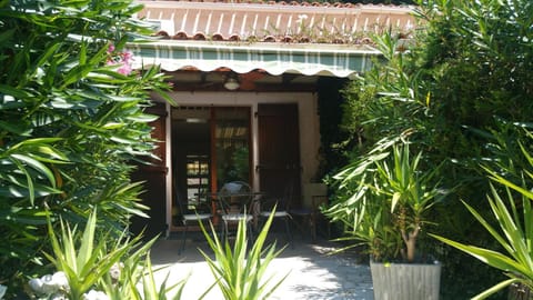 Patio, Garden, Balcony/Terrace