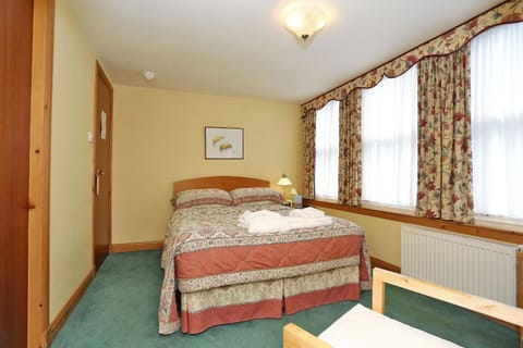 Butlers Guest House Bed and Breakfast in Aberdeen