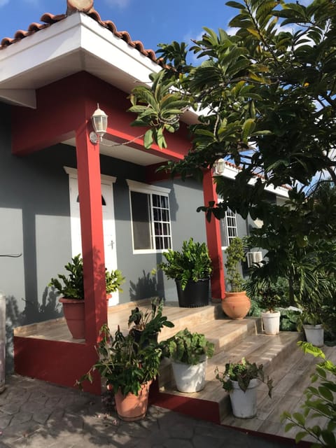 La Casita Torres Casa in Oranjestad