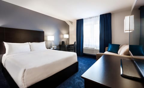 Imperia Hotel & Suites Saint-Eustache Hotel in Laval
