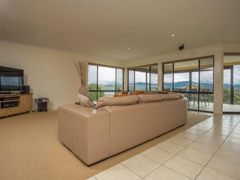 Top Views on Lakewood House in Merimbula