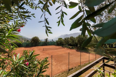 Tennis court