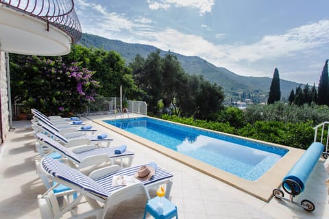 Patio, Pool view, Swimming pool