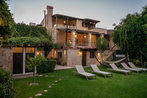 Property building, Seating area, Garden view