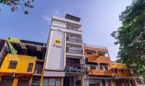 Itsy By Treebo - Prakasam Residency With Roadside View Hotel in Puducherry