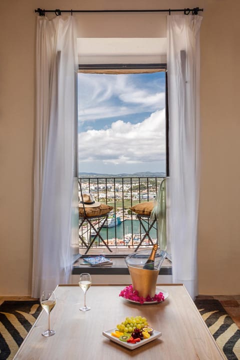 Hotel La Torre del Canonigo - Small Luxury Hotels Hôtel in Ibiza