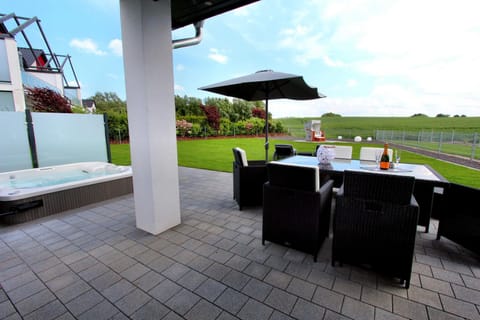 Garden, View (from property/room), Balcony/Terrace, Garden view