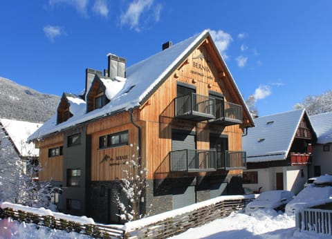 Property building, Winter, Sauna, Skiing, Dining area, City view, Mountain view