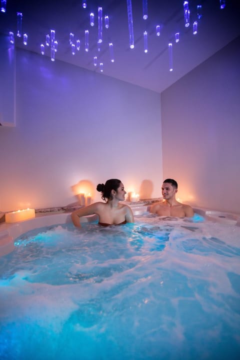 Hot Tub, Spa and wellness centre/facilities