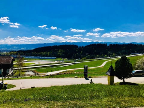 Haus Dietrich am Red Bull Ring Bed and Breakfast in Spielberg
