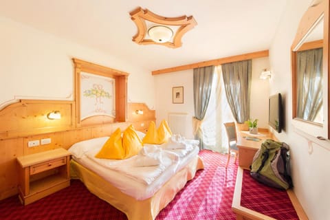 Alpotel Dolomiten Hotel in Molveno