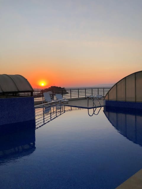 Natural landscape, Balcony/Terrace, Swimming pool, Sunrise, Sunset
