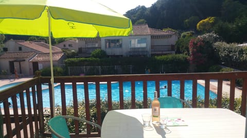 Balcony/Terrace, Pool view