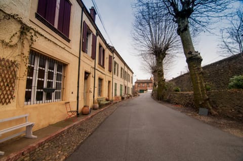 Facade/entrance, On site, Street view