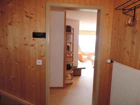 Montalin (451 Ti) 1. Stock Apartment in Canton of Grisons