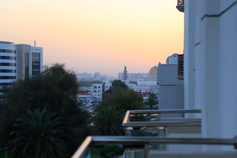 Balcony/Terrace, City view, Street view