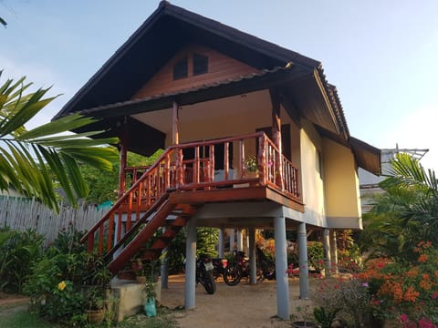 Property building, Balcony/Terrace, Garden view