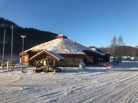 Nordnes Kro og Camping Campground/ 
RV Resort in Nordland, Norway