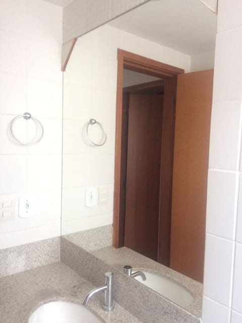 Excelente apartamento de 02 quartos no Privê das Thermas II em Caldas Novas Apartment in State of Goiás