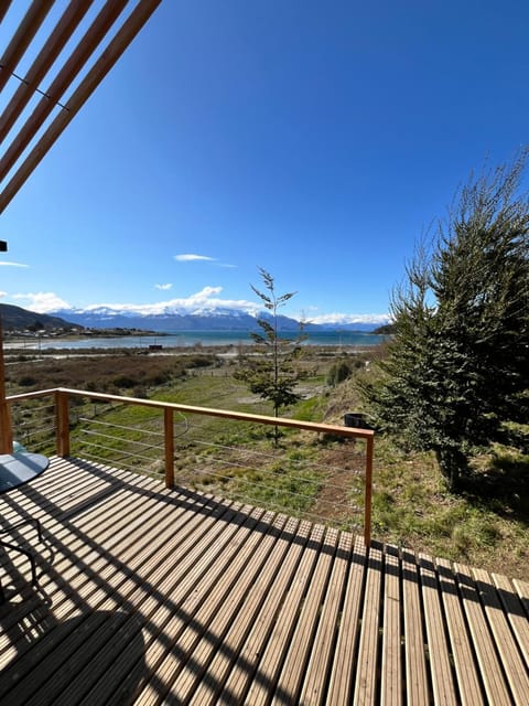 Natural landscape, Balcony/Terrace, Lake view, Mountain view