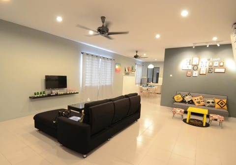 Decozy Homestay (14pax++) House in Ipoh