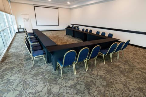 Meeting/conference room