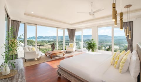 Bed, Balcony/Terrace, Photo of the whole room, Bedroom, Mountain view, Sea view