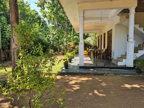 Thuruliya Residence Bed and Breakfast in Dambulla