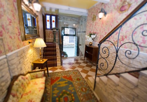 Living room, Decorative detail